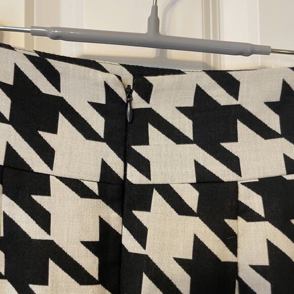 Antonio Melani Black and White Houndstooth Pencil Skirt - Picture 3 of 3